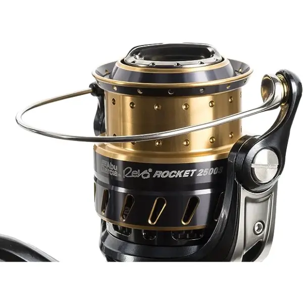 รอกเบท Abu Garcia REVO Rocket (2500MS) Bass Fishing - Image 4